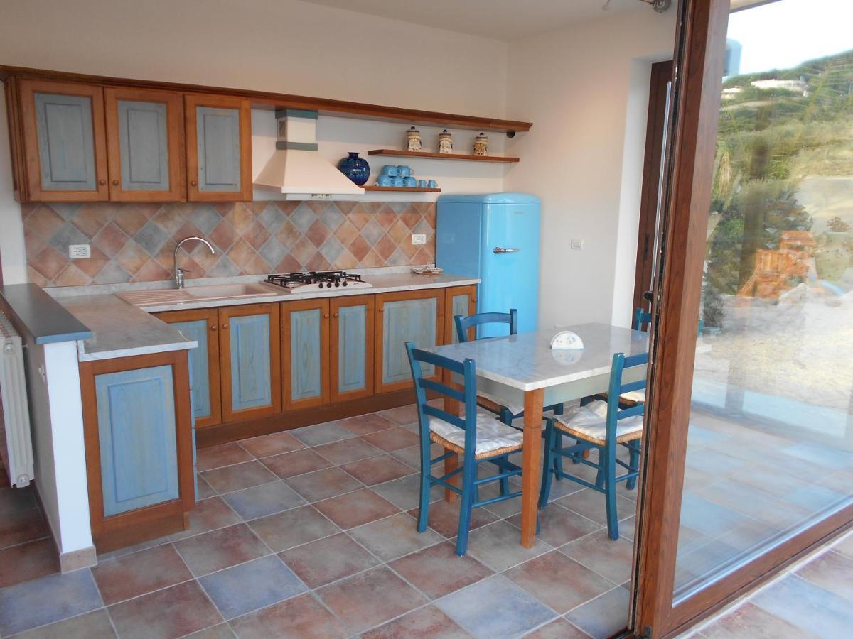 Villatramontistella Suite Capoliveri  Exteriör bild