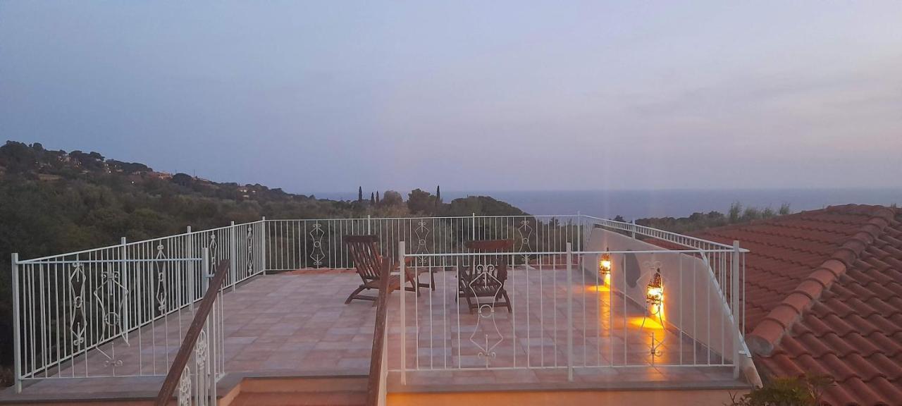 Villatramontistella Suite Capoliveri  Exteriör bild